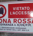 Dieci inquisiti per una passeggiata nella zona rossa della loro città
