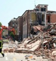 Il crollo di un edificio a Cavezzo