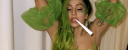 Halloween 2012: Lady Gaga seminuda, si copre di sola �erba�