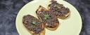 Crostini con pat&egrave; di fegatini