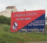 Una delle vele che pubblicizzano l'evento