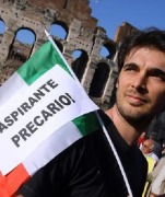 Il futuro dei giovani italiani &egrave; lontano dal Bel Paese, cos&igrave; perdiamo i nostri figli