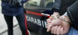 Minaccia e aggredisce ex moglie, arrestato 37enne