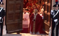 Perdonanza, chiusa la Porta Santa. Appuntamento al 2013