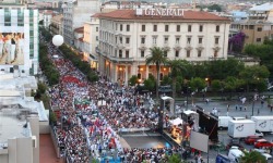 Cerimonia spettacolare come quella di apertura