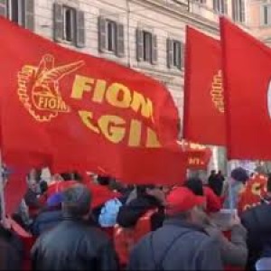 Fiom, oltre 50mila in piazza. Landini: lavoro è priorità
