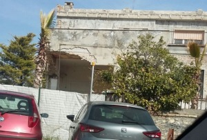 Travolti da caduta di un muro, feriti due operai a Cepagatti