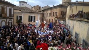Folto Pubblico di Fedeli per la Madonna Abbandonata di Spoltore
