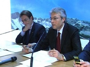 Contratti prorogati per tre mesi e tavolo per valutare i fondi