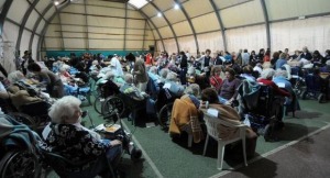 Terremoto in Emilia: la prima notte degli sfollati, con la terra che trema e la pioggia incessante