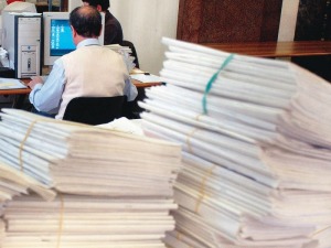 Statali: pronti tagli a stipendi, buoni pasto e dirigenti