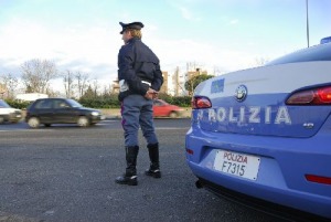 Uccisa in strada da un romeno senza patente, incidente mortale a L'Aquila