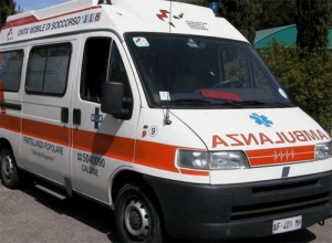 Si schianta con la moto contro un muretto, muore uomo di 37 anni a Pescara