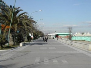 Lungomare Matteotti: situazione indecifrabile, urge riqualificazione della pista ciclabile fantasma