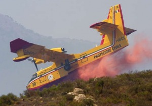 Roiano di Campli, incendio in area boschiva. Per i Vigili del Fuoco c'è dietro la mano dell'uomo