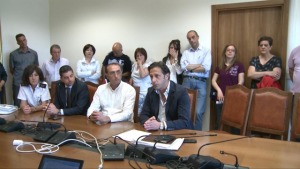 I 47 dipendenti in una conferenza stampa