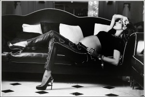 Belen Rodriguez bellissima anche con il pancione. Le foto più belle