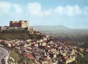Celano,cenni storici e turistici