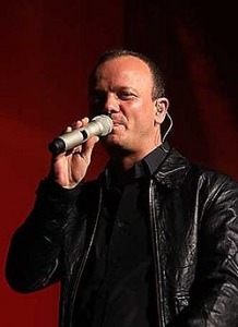 Gigi D'Alessio sposerà Anna Tantangelo, lui aspetta solo le carte del divorzio