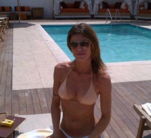 Canalis, forma al top. I segreti di bellezza di Elisabetta: tantissimo sport e molta carne