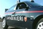 Lascia il figlio di 18 mesi solo in casa per andare a giocare alle slot machine