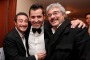 Spettacolo con Pino Insegno, comicità e solidarietà nello show di Perrotta