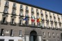 Napoli: disoccupato vuole gettarsi dal balcone del Comune: lo salva il vicesindaco