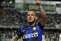 Snejider esulta dopo il primo gol