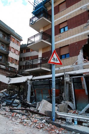 Casa dello studente, a causare il crollo forse difetti struttura