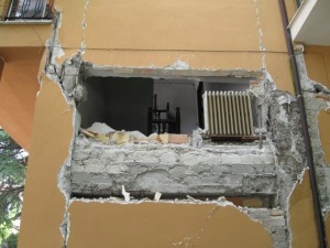 Da Chiodi e Cialente non una parola sulle case popolari