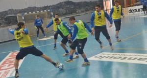 I giocatori del Pescara, durante la partitella 