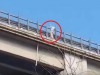 Tragedia Francavilla, prima di buttarsi Filippone ha buttato foglio con dei nomi