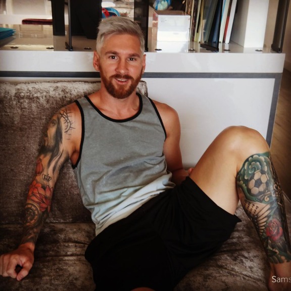 Messi Cambia Look Torna In Spagna Biondo Platino blondeboy Messi Cambia Look Torna In Spagna Biondo Platino blondeboy