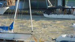 Le acque ancora alte ed agitate del Pescara