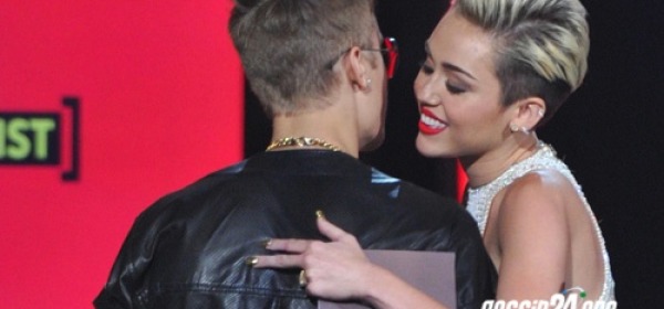 Miley Cyrus e Justin Bieber