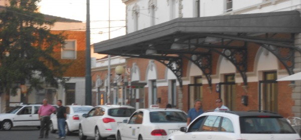 I taxi in sosta presso la stazione di Chieti