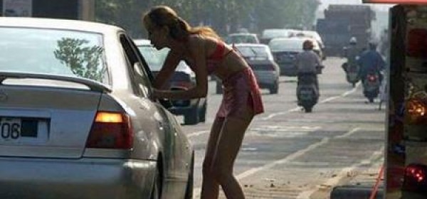 Prostitute in strada anche durante il giorno