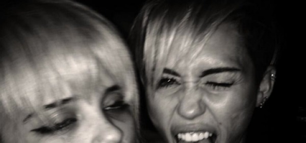 Miley Cyrus e Sky Ferreira