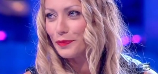 Karina Cascella a 'Domenica Live' 