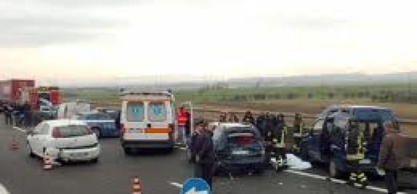 Tamponamento in autostrada