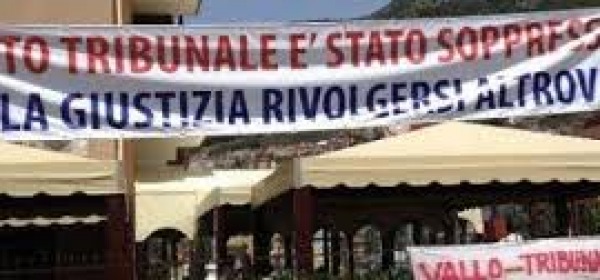 Manifestazione soppressione tribunale