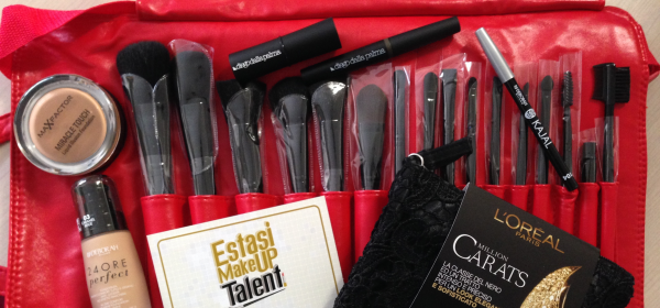 Kit Estasi Make up Talent