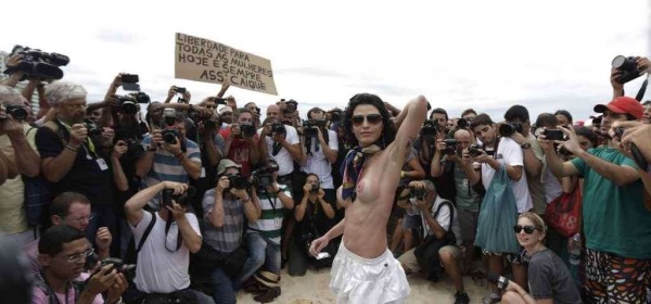 Protesta per la legalizzazione del topless