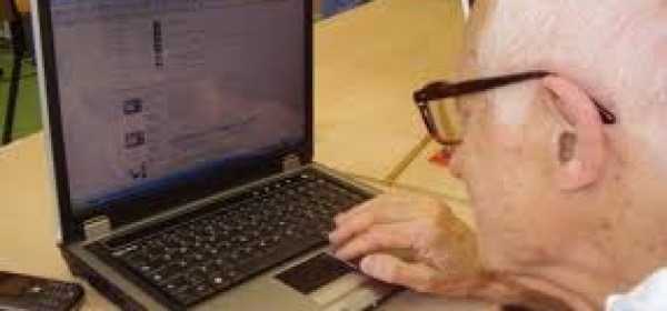 anziani e computer