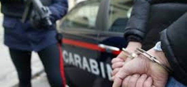 Carabinieri-arresto