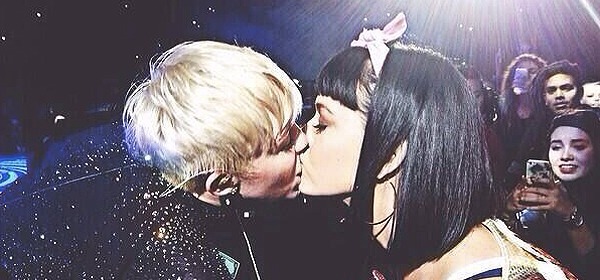 Miley Cyrus e Katy Perry