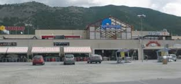 Centro commerciale "Amiternum"