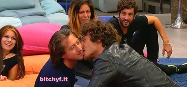 Grande Fratello 13 bacio gay tra Giovanni e Mirco