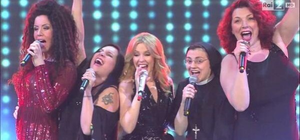 Kylie Minogue e Suor Cristina Scuccia