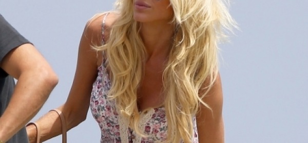 Victoria Silvstedt slip in vista